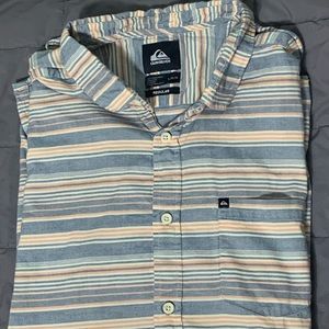 Men’s Quicksilver Button Down Short Sleeve Shirt L